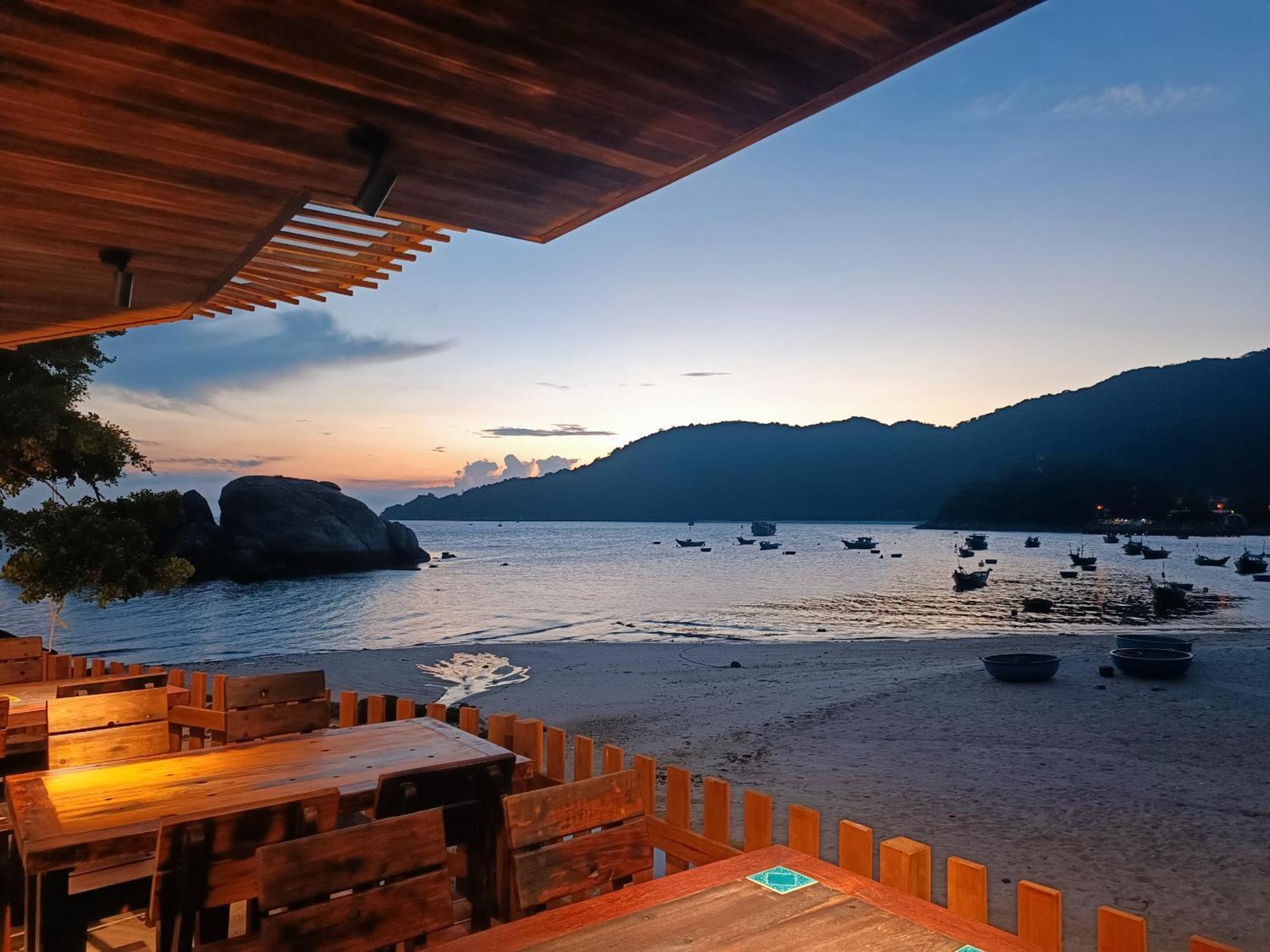 The Coral Homestay & Pub Tân Hiệ المظهر الخارجي الصورة